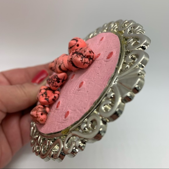 PINK CROSS FAUX OSTRICH WESTERN BELT BUCKLE - Picture 3 of 12